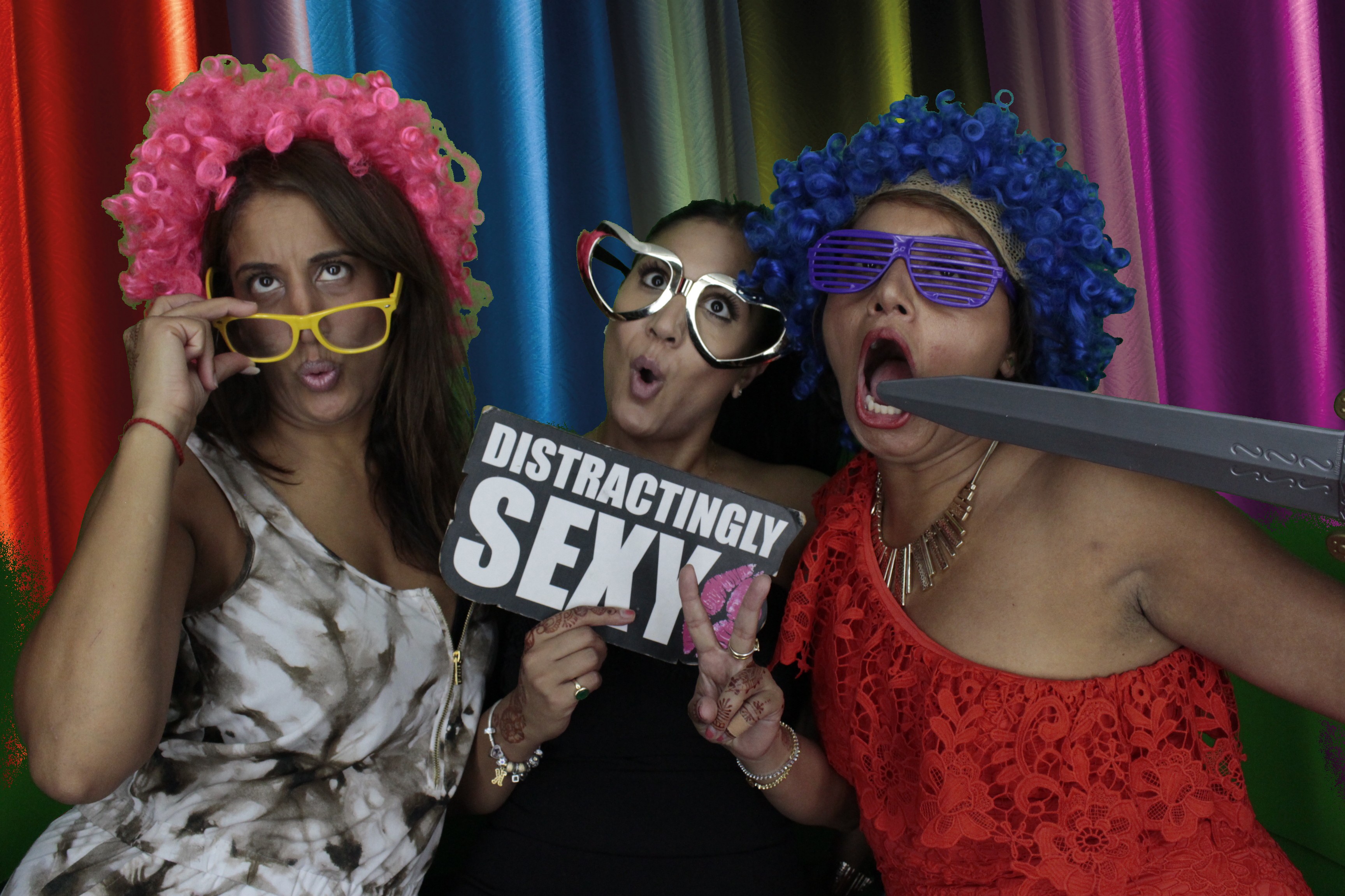 Bhavin & Yasmin’s Wedding | View more photos from the event at gallery.myphotoboothexperience.co.uk/u/MyPhotoBoothExperienceLtd/Bhavin-Yasmin’s-Wedding